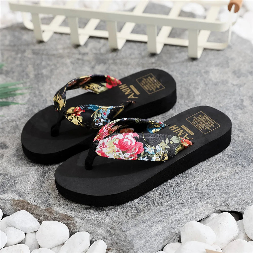 Fashion Lady Slippers Shoes Retro Women Satin Strap Flip Flops Casual Slippers Flat Sandals Beach Open Toe Flat Slippers Slides